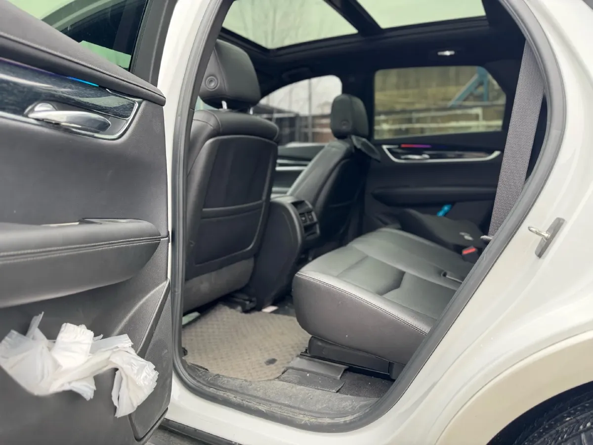 2022 Cadillac XT5 2.0T 237HP L4 9AT,autocango,china used car exporter,china ev exporter,chinese used car exporter,chinese used ev exporter