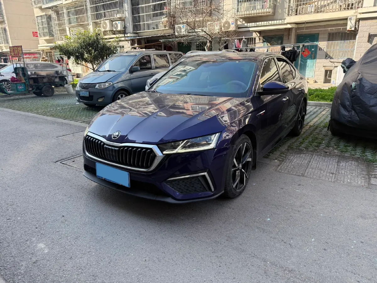2021 Skoda Octavia 1.4T 150HP L4 7DCT,autocango,china used car exporter,china ev exporter,chinese used car exporter,chinese used ev exporter