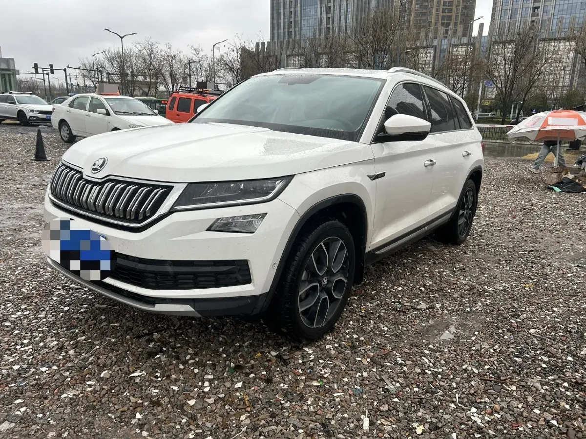 2020 Skoda Kodiak 2.0T 186HP L4 7DCT,autocango,china used car exporter,china ev exporter,chinese used car exporter,chinese used ev exporter