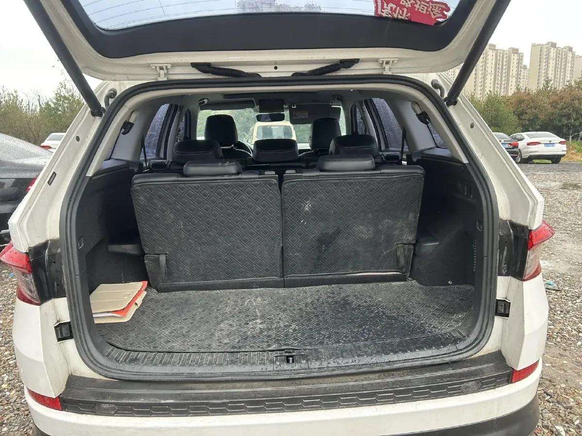 2020 Skoda Kodiak 2.0T 186HP L4 7DCT,autocango,china used car exporter,china ev exporter,chinese used car exporter,chinese used ev exporter