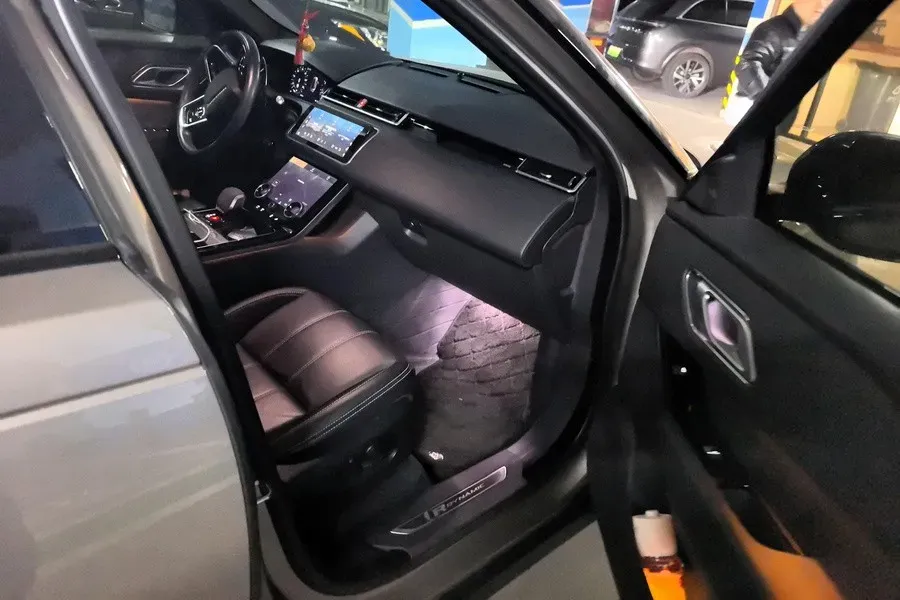 2021 Land Rover Range Rover Velar 2.0T 250HP L4 8AT,autocango,china used car exporter,china ev exporter,chinese used car exporter,chinese used ev exporter