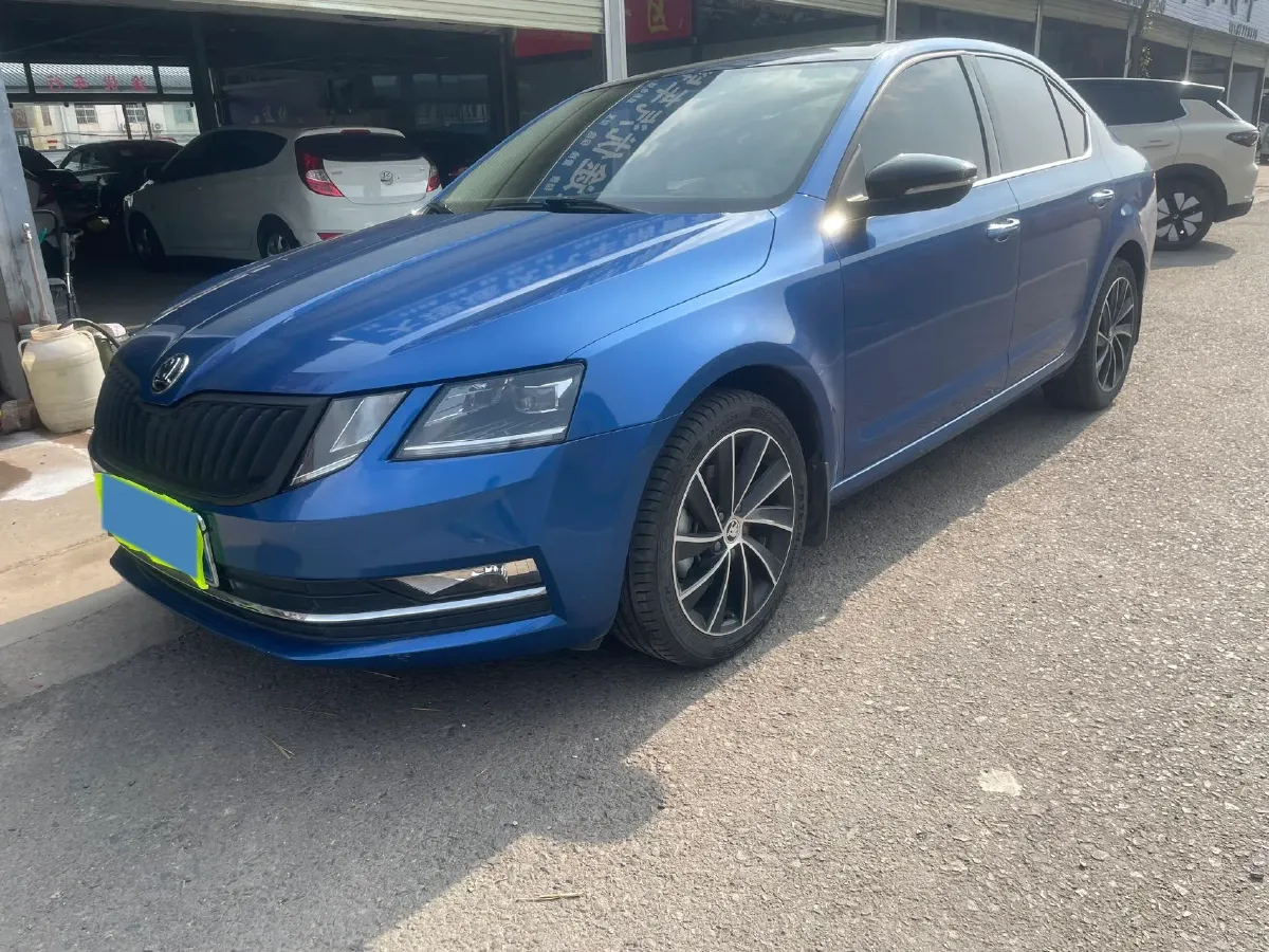 2018 Skoda Octavia 1.4T 150HP L4 7DCT,autocango,china used car exporter,china ev exporter,chinese used car exporter,chinese used ev exporter