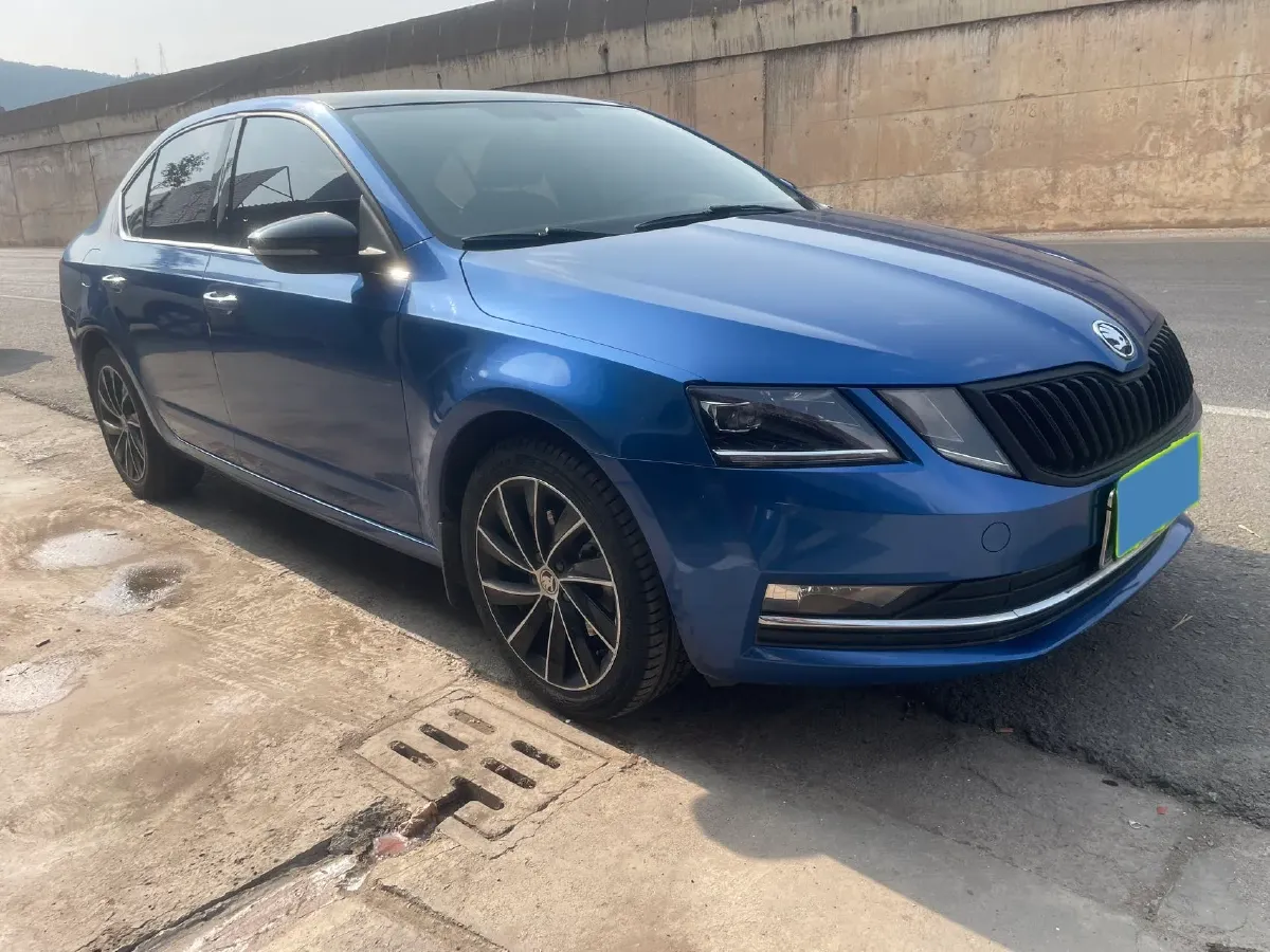 2018 Skoda Octavia 1.4T 150HP L4 7DCT,autocango,china used car exporter,china ev exporter,chinese used car exporter,chinese used ev exporter