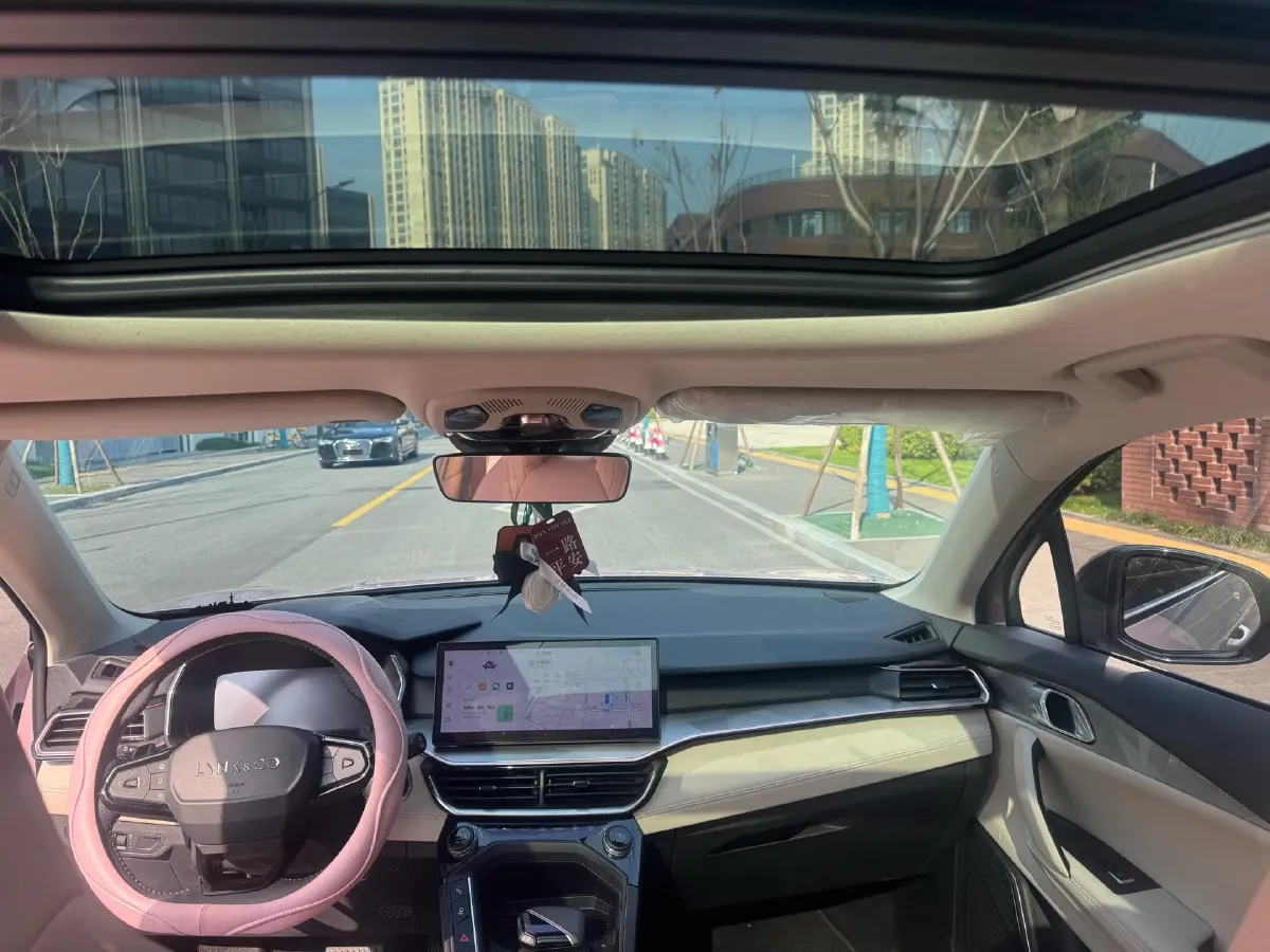 2023 LYNK&CO 06 1.5T 181HP L4 7DCT,autocango,china used car exporter,china ev exporter,chinese used car exporter,chinese used ev exporter