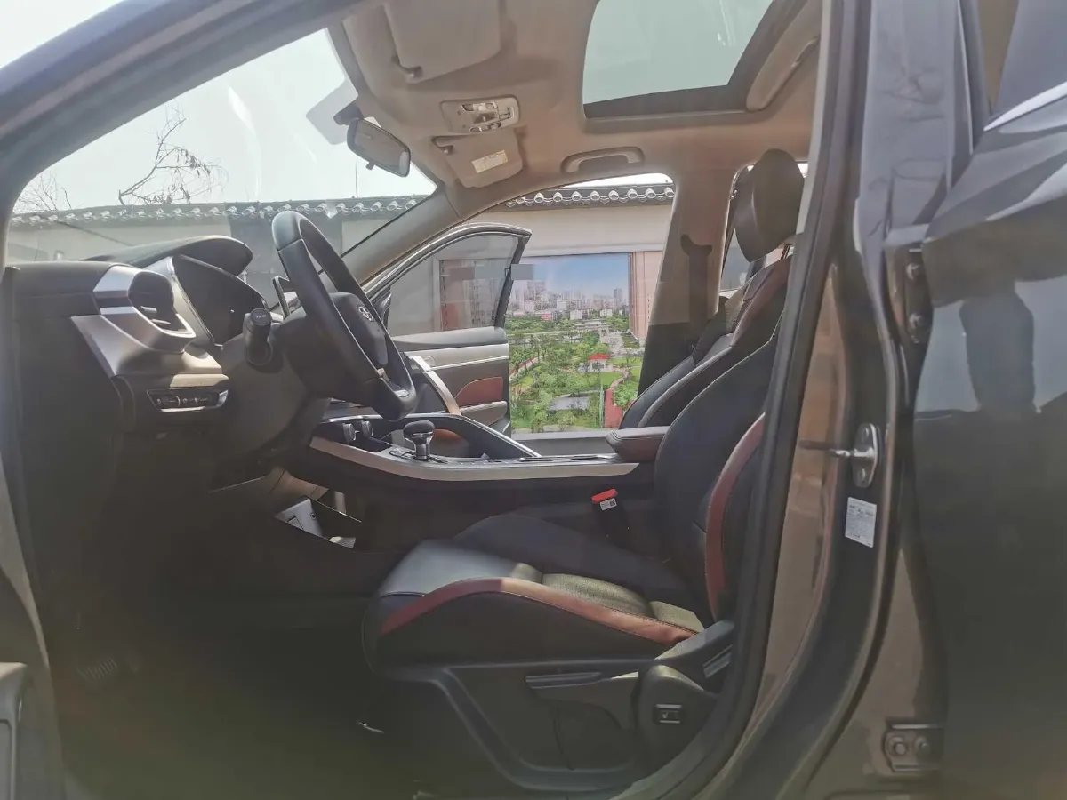 2021 Geely Coolray 1.4T 141HP L4 6DCT,autocango,china used car exporter,china ev exporter,chinese used car exporter,chinese used ev exporter