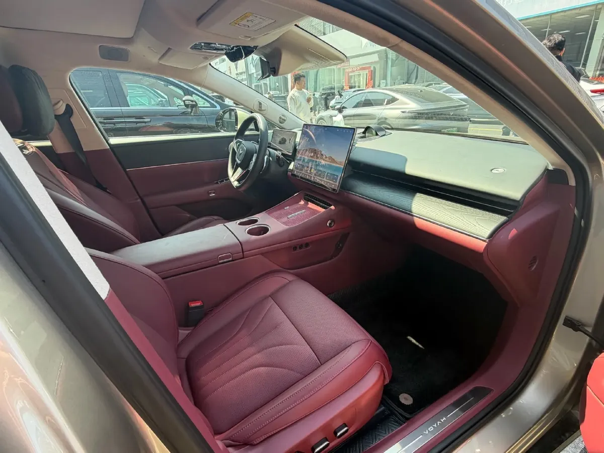 2026 Voyah ZhuiGuang L 1.5T 150HP L4 PHEV,autocango,china used car exporter,china ev exporter,chinese used car exporter,chinese used ev exporter