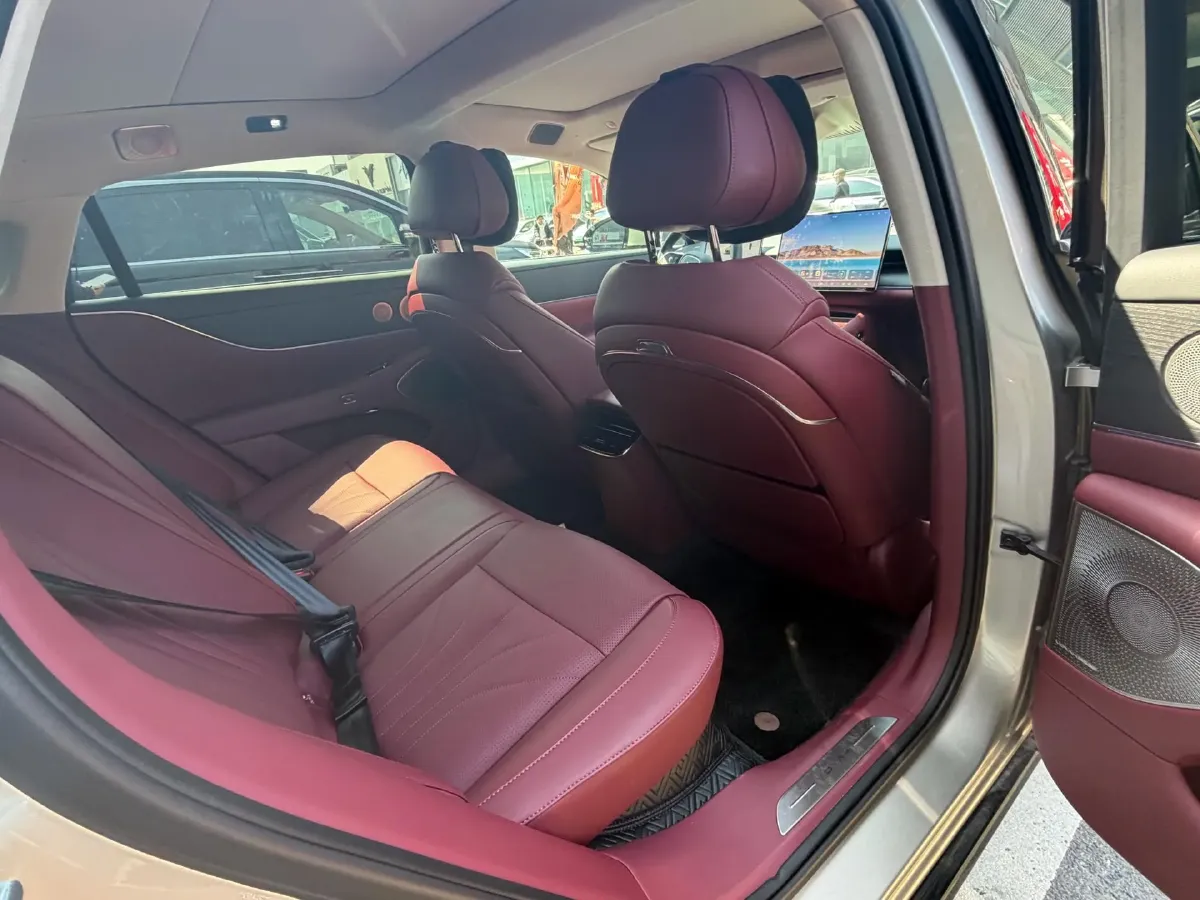 2026 Voyah ZhuiGuang L 1.5T 150HP L4 PHEV,autocango,china used car exporter,china ev exporter,chinese used car exporter,chinese used ev exporter