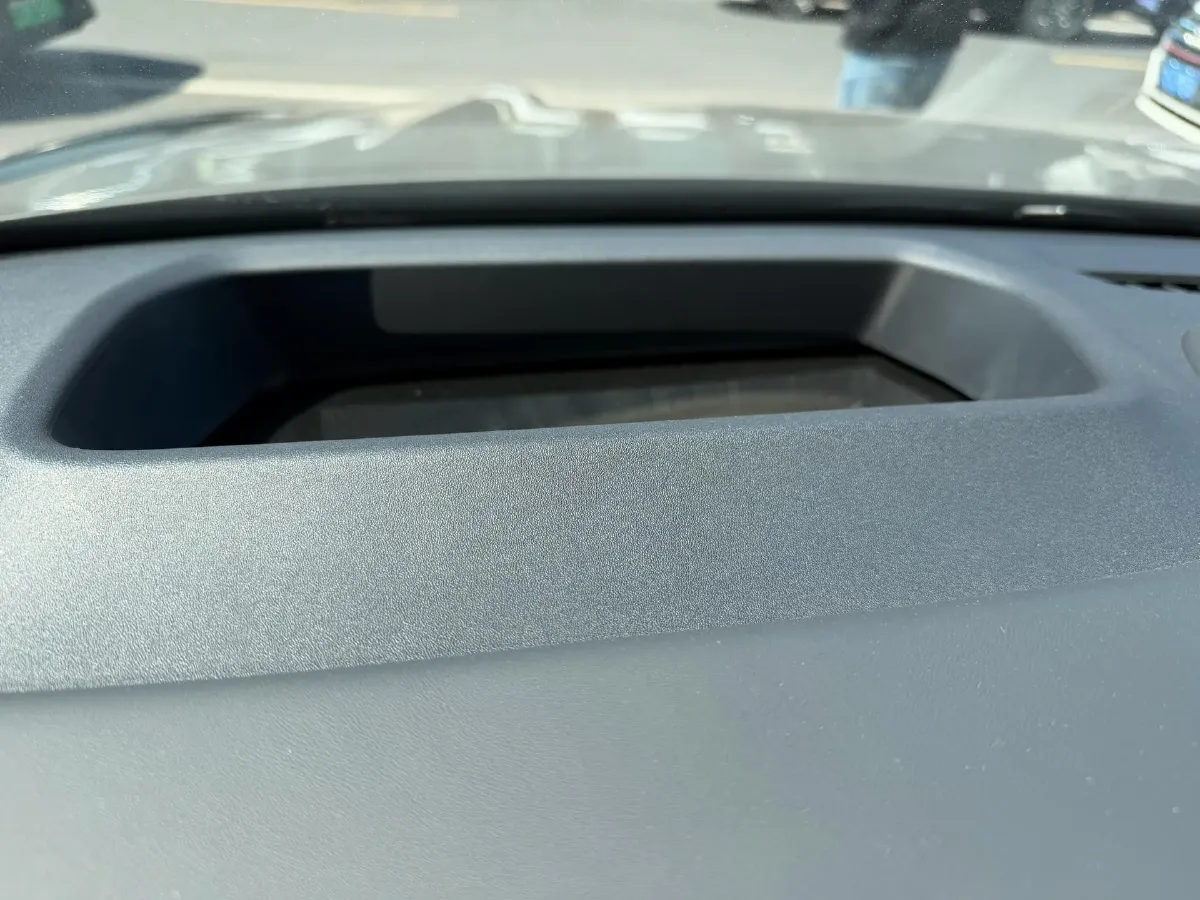 2026 Voyah ZhuiGuang L 1.5T 150HP L4 PHEV,autocango,china used car exporter,china ev exporter,chinese used car exporter,chinese used ev exporter