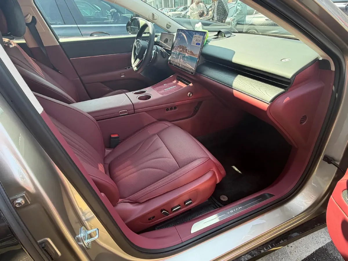 2026 Voyah ZhuiGuang L 1.5T 150HP L4 PHEV,autocango,china used car exporter,china ev exporter,chinese used car exporter,chinese used ev exporter