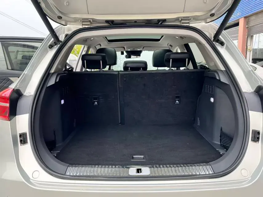 2019 HongQi HS5 2.0T 224HP L4 6AT,autocango,china used car exporter,china ev exporter,chinese used car exporter,chinese used ev exporter