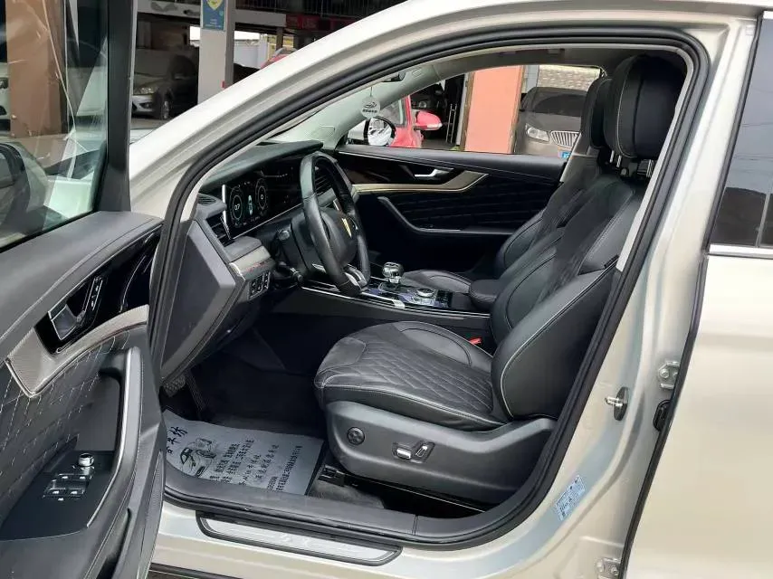 2019 HongQi HS5 2.0T 224HP L4 6AT,autocango,china used car exporter,china ev exporter,chinese used car exporter,chinese used ev exporter