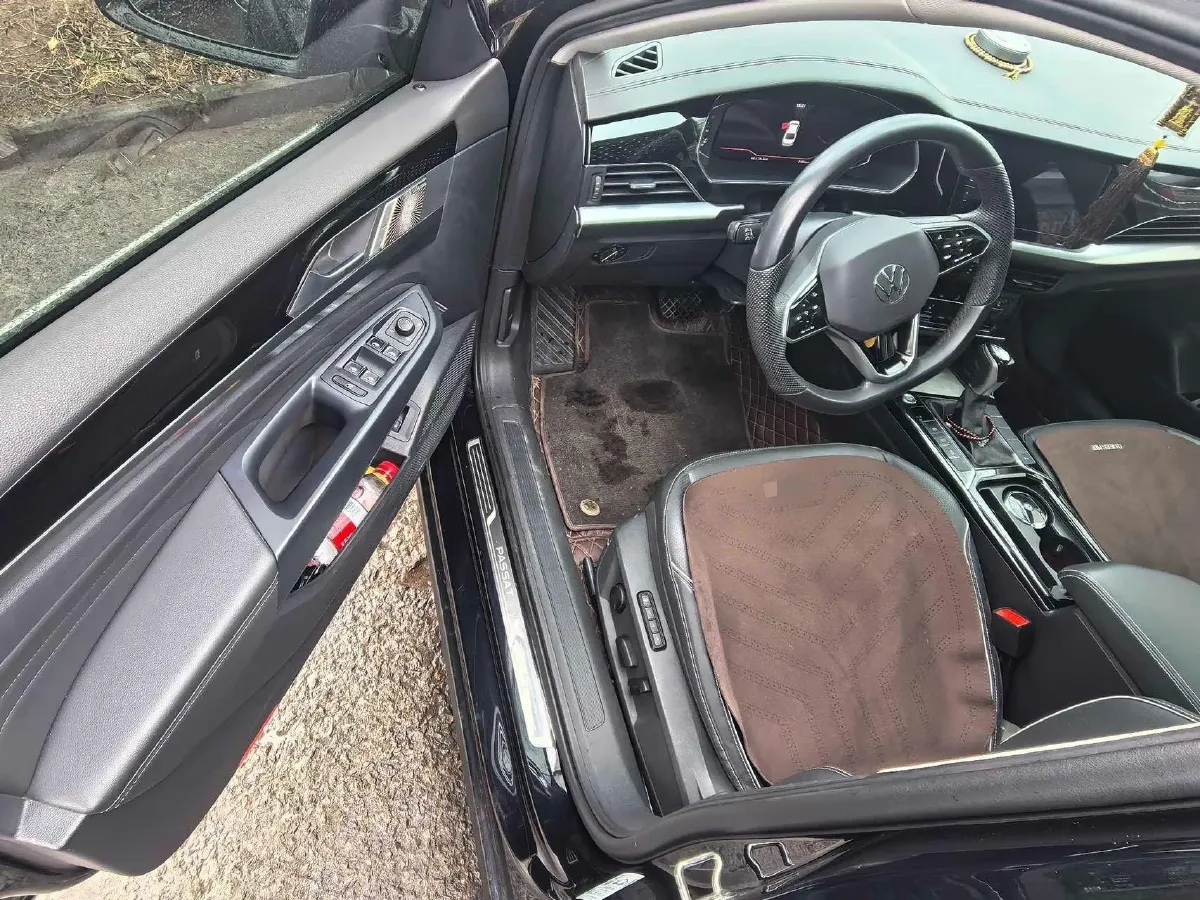 2024 Volkswagen Passat 2.0T 220HP L4 7DCT,autocango,china used car exporter,china ev exporter,chinese used car exporter,chinese used ev exporter