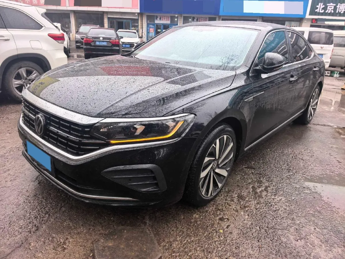 2024 Volkswagen Passat 2.0T 220HP L4 7DCT,autocango,china used car exporter,china ev exporter,chinese used car exporter,chinese used ev exporter