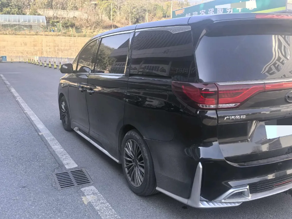 2021 GAC Trumpchi M8 2.0T 252HP L4 8AT,autocango,china used car exporter,china ev exporter,chinese used car exporter,chinese used ev exporter