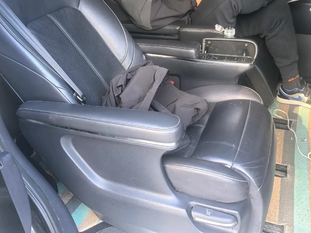 2021 GAC Trumpchi M8 2.0T 252HP L4 8AT,autocango,china used car exporter,china ev exporter,chinese used car exporter,chinese used ev exporter