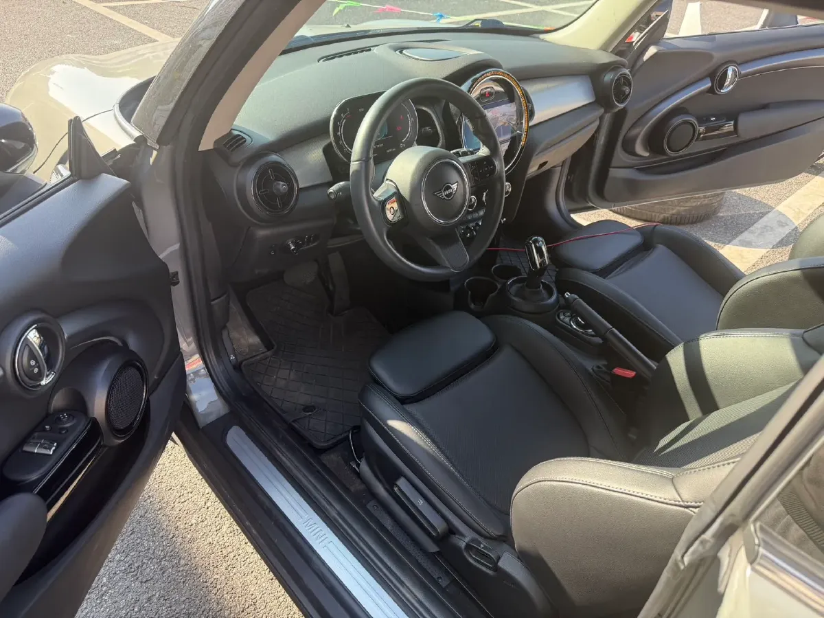 2022 MINI MINI 1.5T 136HP L3 7DCT,autocango,china used car exporter,china ev exporter,chinese used car exporter,chinese used ev exporter