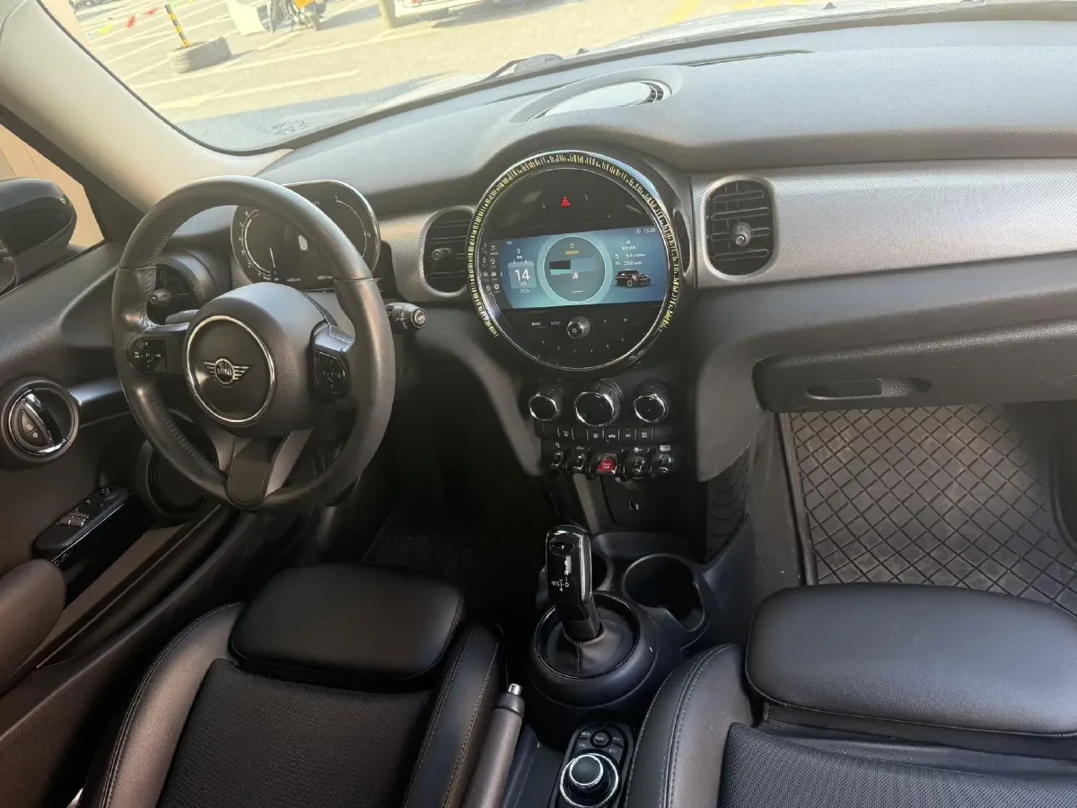 2022 MINI MINI 1.5T 136HP L3 7DCT,autocango,china used car exporter,china ev exporter,chinese used car exporter,chinese used ev exporter