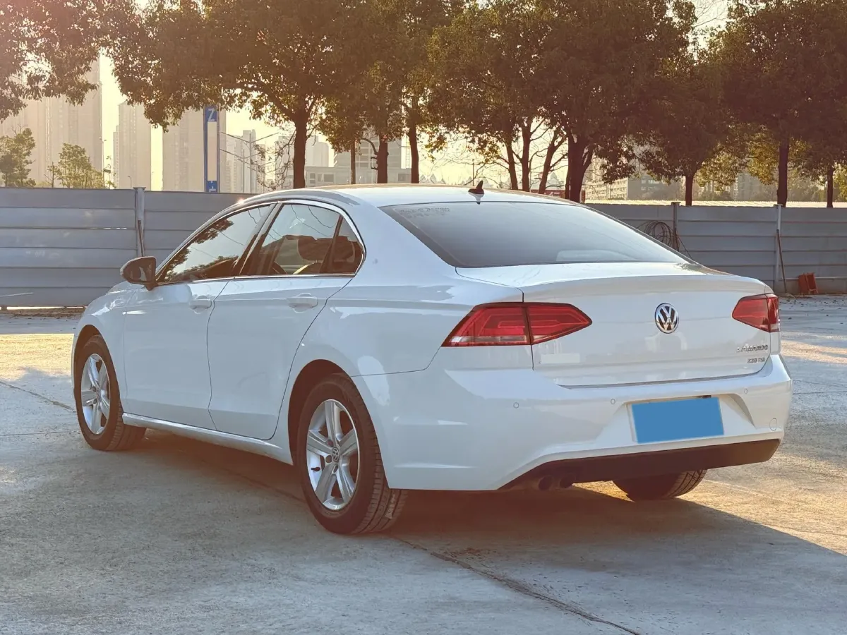 2018 Volkswagen Lamando 1.4T 131HP L4 7DCT,autocango,china used car exporter,china ev exporter,chinese used car exporter,chinese used ev exporter