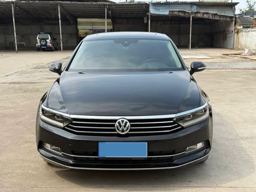 2018 Volkswagen Magotan 1.8T 180HP L4 7DCT,autocango,china used car exporter,china ev exporter,chinese used car exporter,chinese used ev exporter