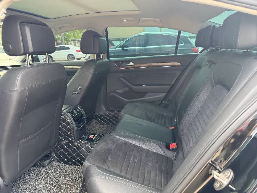 2018 Volkswagen Magotan 1.8T 180HP L4 7DCT,autocango,china used car exporter,china ev exporter,chinese used car exporter,chinese used ev exporter