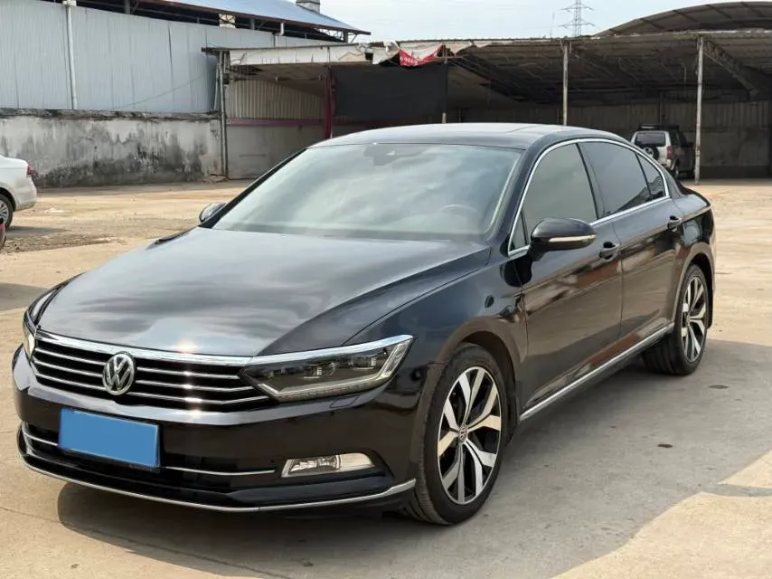 2018 Volkswagen Magotan 1.8T 180HP L4 7DCT,autocango,china used car exporter,china ev exporter,chinese used car exporter,chinese used ev exporter