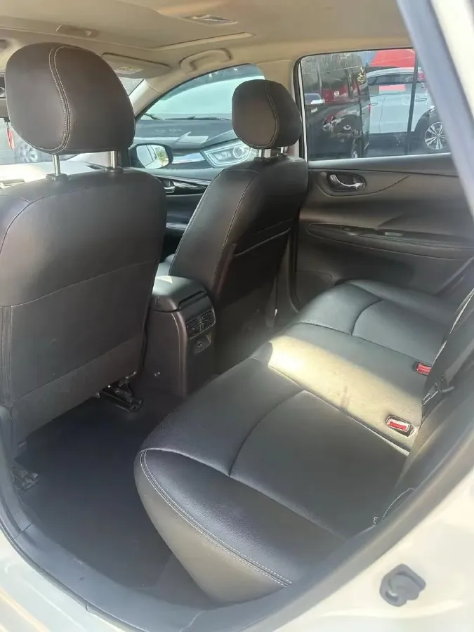 2021 Nissan Tiida 1.6L 122HP L4 CVT,autocango,china used car exporter,china ev exporter,chinese used car exporter,chinese used ev exporter