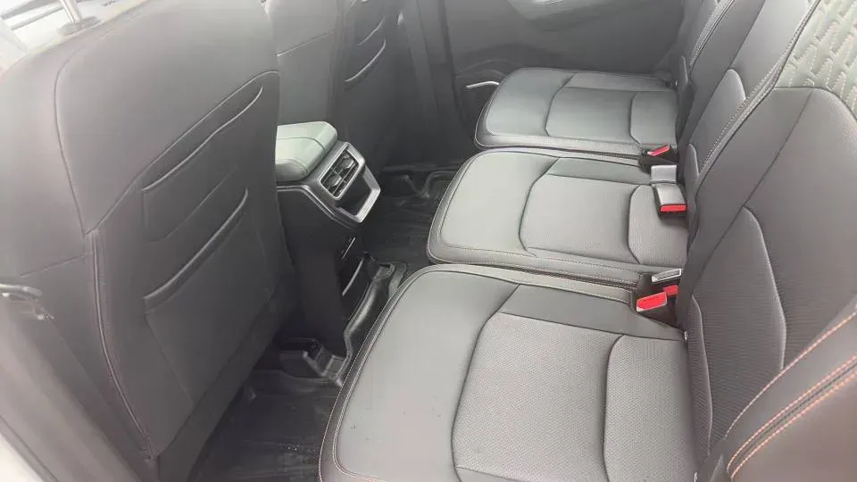 2024 Geely Okavango L 2.0T 218HP L4 7DCT,autocango,china used car exporter,china ev exporter,chinese used car exporter,chinese used ev exporter