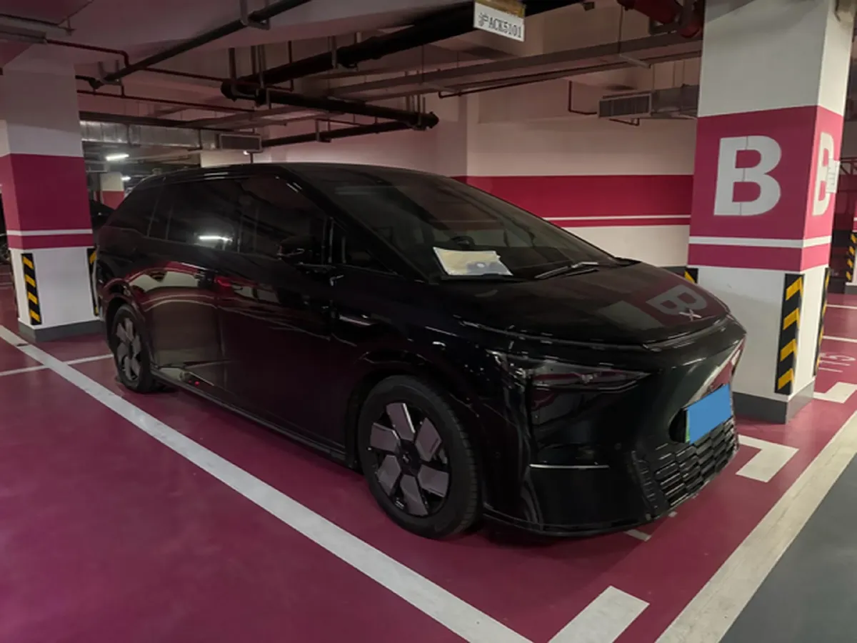 2024 Xpeng X9 BEV 101.5KWH,autocango,china used car exporter,china ev exporter,chinese used car exporter,chinese used ev exporter