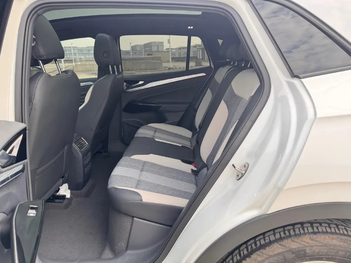 2024 Volkswagen ID.4 Crozz BEV 55.7KWH,autocango,china used car exporter,china ev exporter,chinese used car exporter,chinese used ev exporter