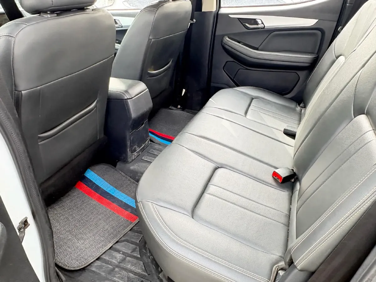 2022 Isuzu RE-MAX Jim 2.8T 120HP L4 5MT,autocango,china used car exporter,china ev exporter,chinese used car exporter,chinese used ev exporter