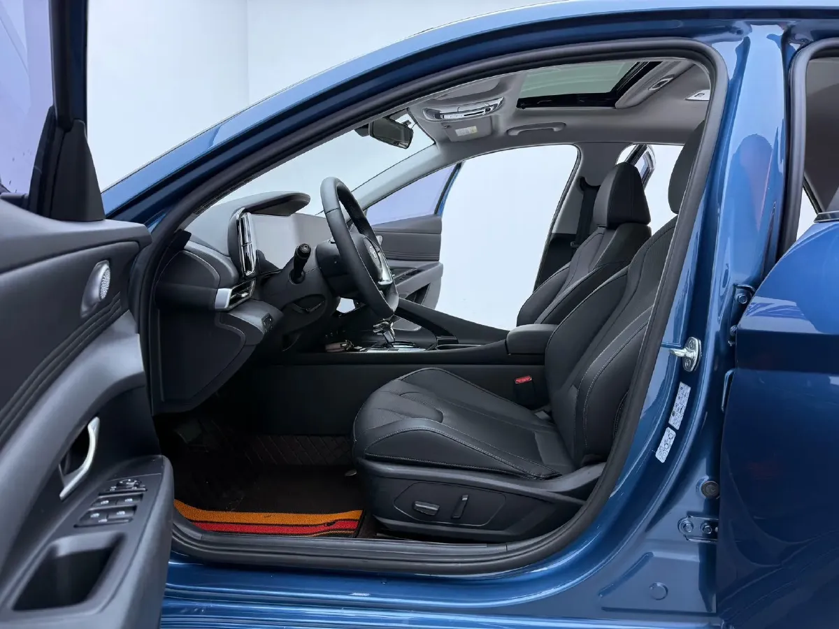 2021 Hyundai Elantra 1.5L 115HP L4 CVT,autocango,china used car exporter,china ev exporter,chinese used car exporter,chinese used ev exporter