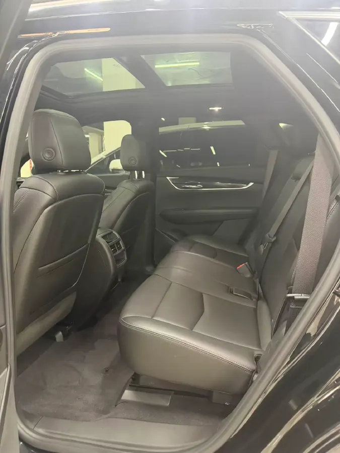 2022 Cadillac XT5 2.0T 237HP L4 9AT,autocango,china used car exporter,china ev exporter,chinese used car exporter,chinese used ev exporter