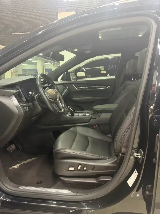 2022 Cadillac XT5 2.0T 237HP L4 9AT,autocango,china used car exporter,china ev exporter,chinese used car exporter,chinese used ev exporter