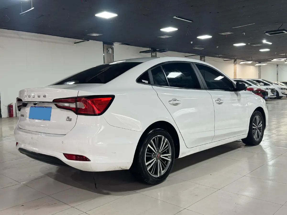 2019 Roewe i5 1.5L 120HP L4 CVT,autocango,china used car exporter,china ev exporter,chinese used car exporter,chinese used ev exporter
