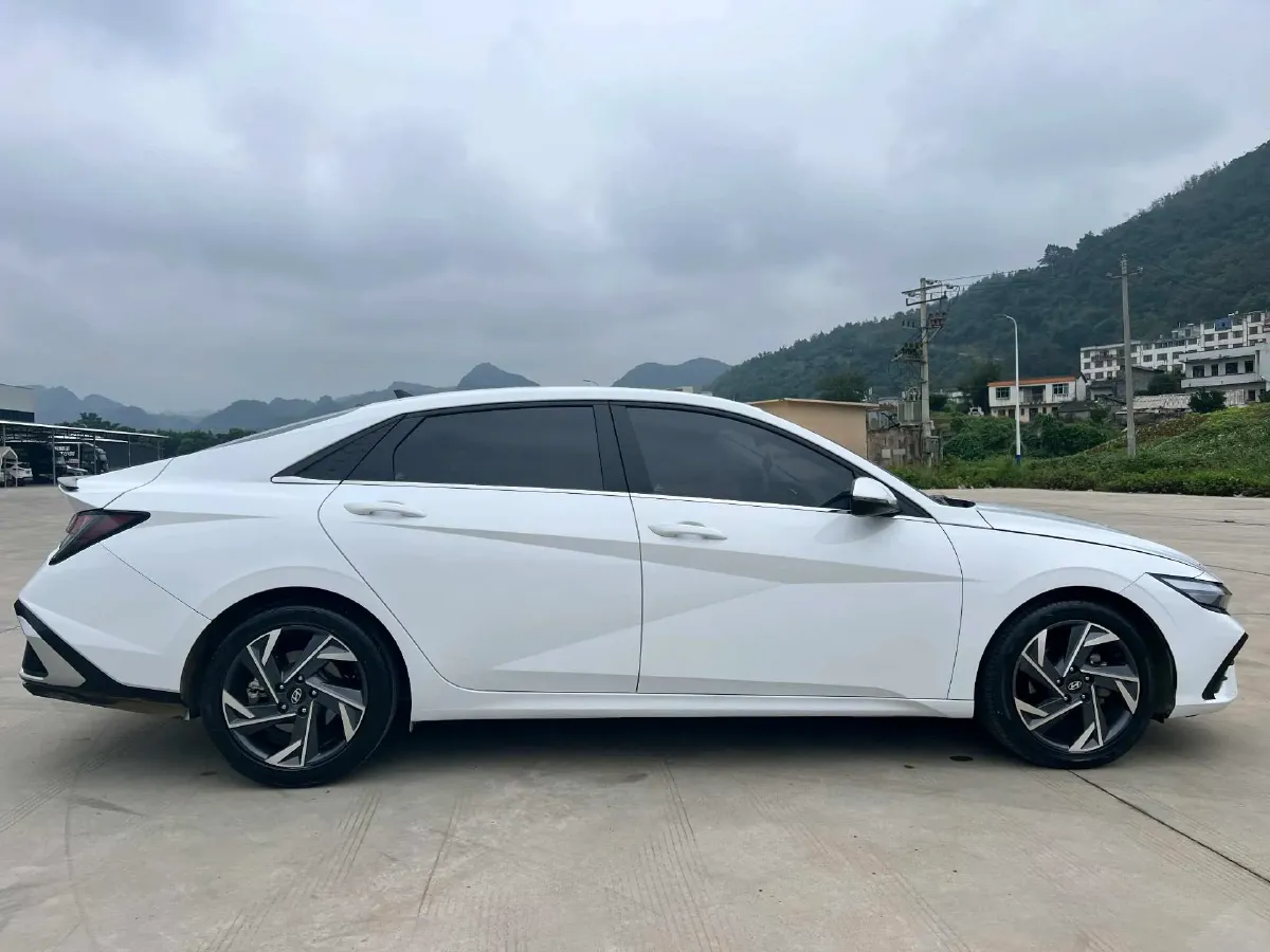 2021 Hyundai Elantra 1.5L 115HP L4 CVT,autocango,china used car exporter,china ev exporter,chinese used car exporter,chinese used ev exporter