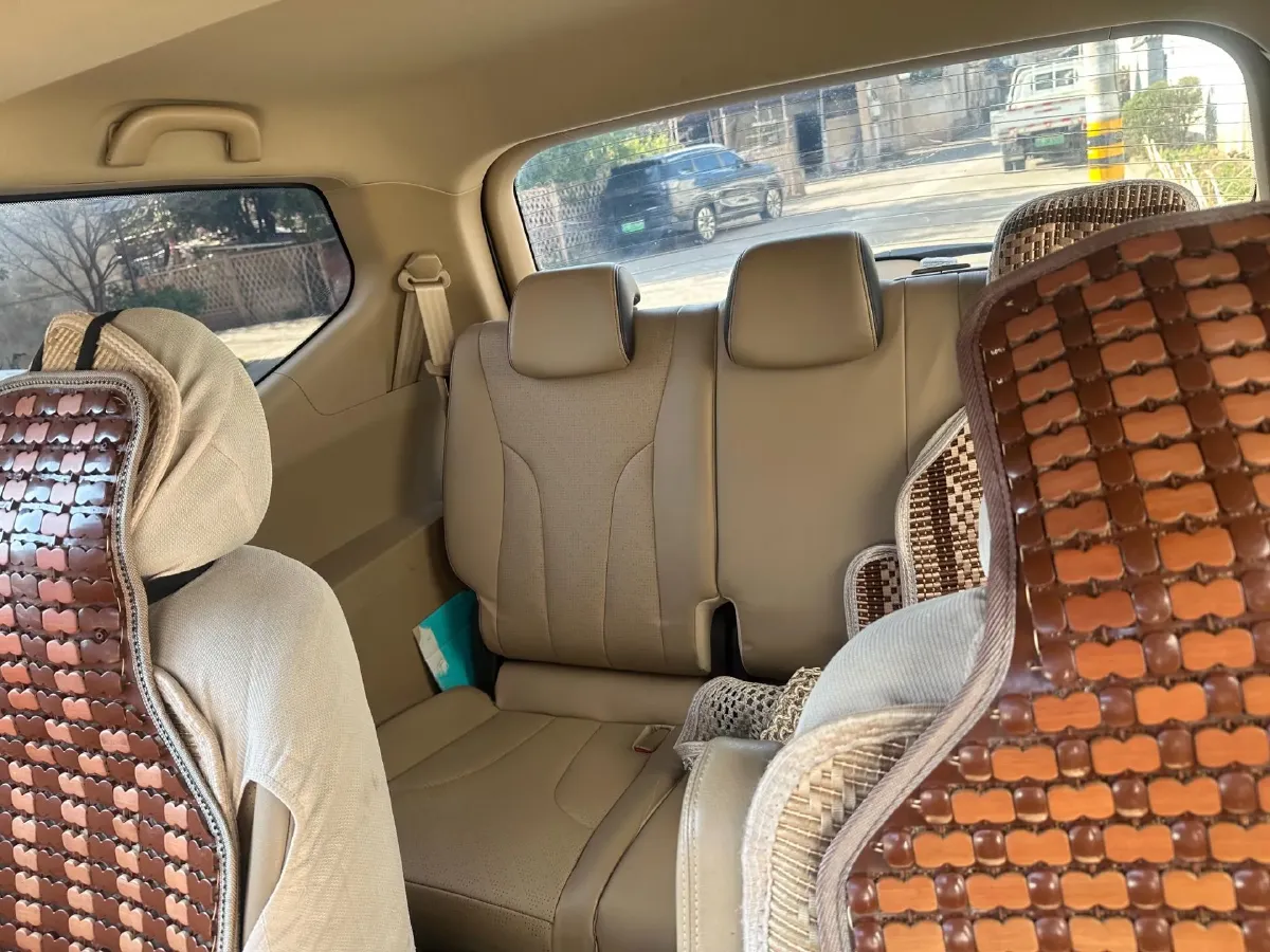 2017 BaoJun 730 1.5T 150HP L4 6MT,autocango,china used car exporter,china ev exporter,chinese used car exporter,chinese used ev exporter