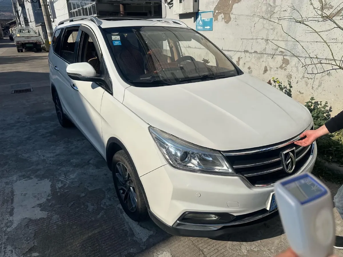 2017 BaoJun 730 1.5T 150HP L4 6MT,autocango,china used car exporter,china ev exporter,chinese used car exporter,chinese used ev exporter