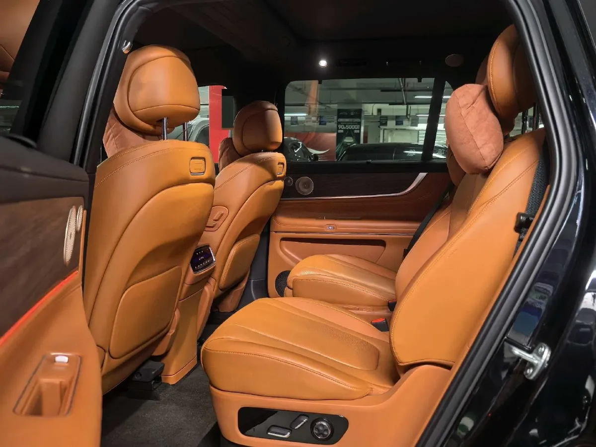 2024 AITO AITO M9 1.5T 152HP L4 REEV 42KWH,autocango,china used car exporter,china ev exporter,chinese used car exporter,chinese used ev exporter