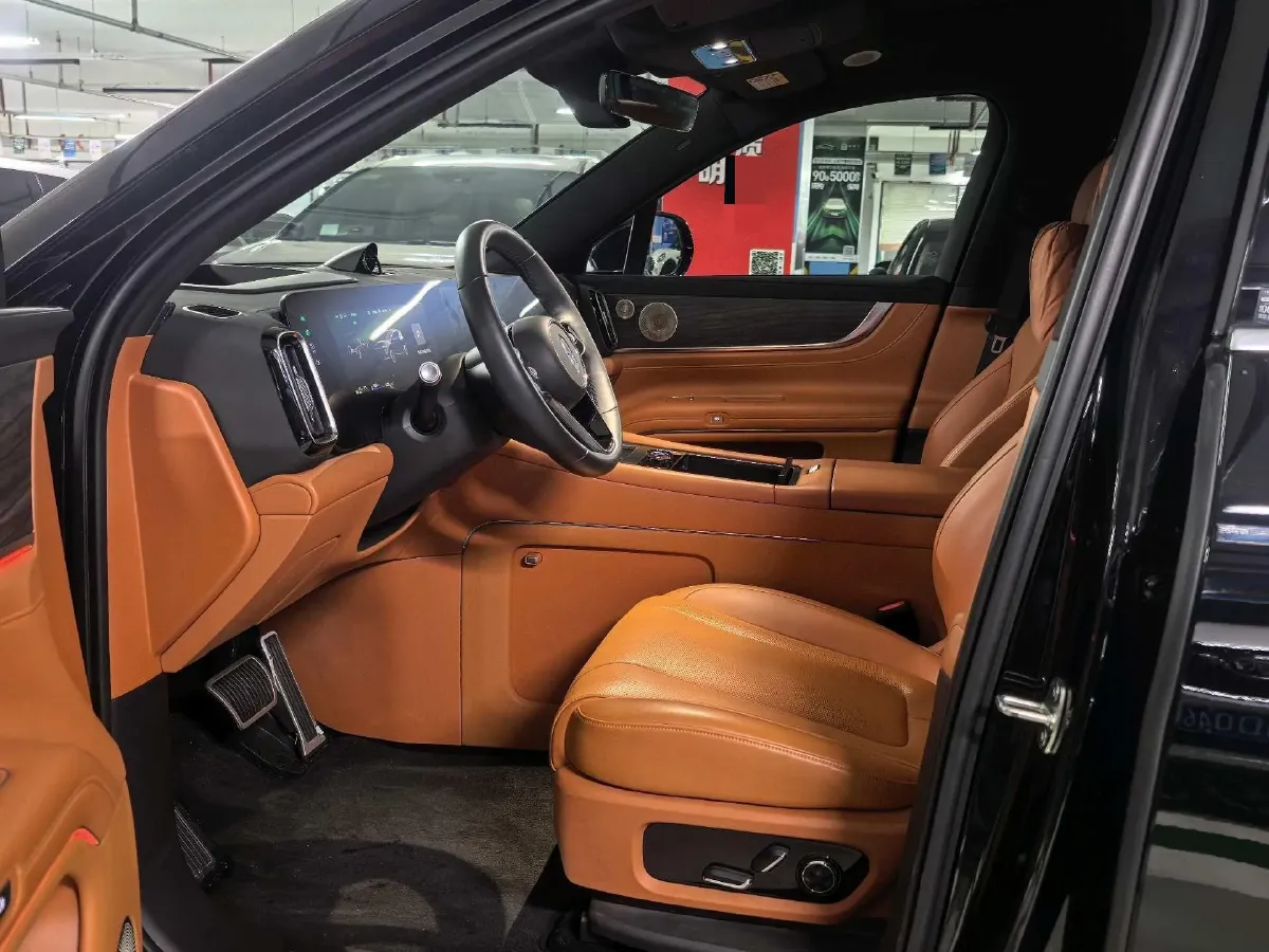 2024 AITO AITO M9 1.5T 152HP L4 REEV 42KWH,autocango,china used car exporter,china ev exporter,chinese used car exporter,chinese used ev exporter