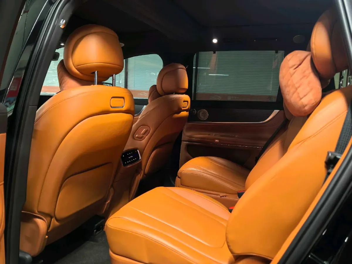 2024 AITO AITO M9 1.5T 152HP L4 REEV 42KWH,autocango,china used car exporter,china ev exporter,chinese used car exporter,chinese used ev exporter