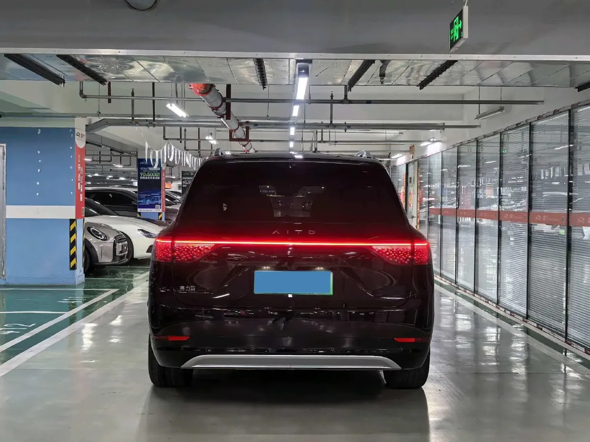 2024 AITO AITO M9 1.5T 152HP L4 REEV 42KWH,autocango,china used car exporter,china ev exporter,chinese used car exporter,chinese used ev exporter