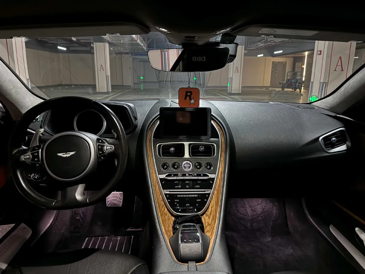 2017 Aston Martin DB11 5.2T 608HP V12 8AT,autocango,china used car exporter,china ev exporter,chinese used car exporter,chinese used ev exporter