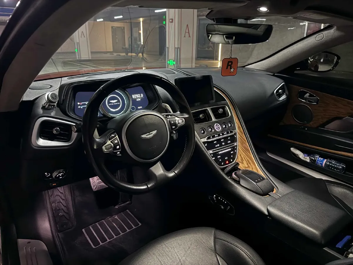 2017 Aston Martin DB11 5.2T 608HP V12 8AT,autocango,china used car exporter,china ev exporter,chinese used car exporter,chinese used ev exporter