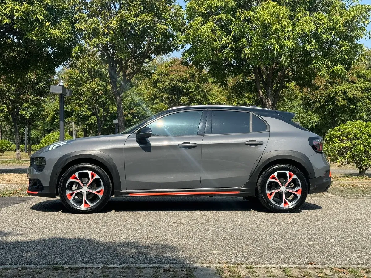 2018 Toyota C-HR 2.0L 171HP L4 CVT,autocango,china used car exporter,china ev exporter,chinese used car exporter,chinese used ev exporter