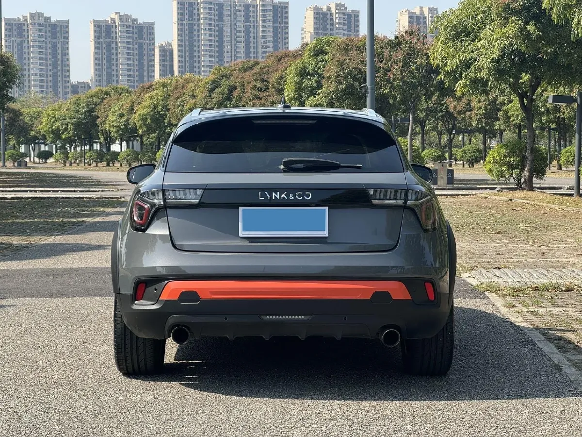 2018 Toyota C-HR 2.0L 171HP L4 CVT,autocango,china used car exporter,china ev exporter,chinese used car exporter,chinese used ev exporter