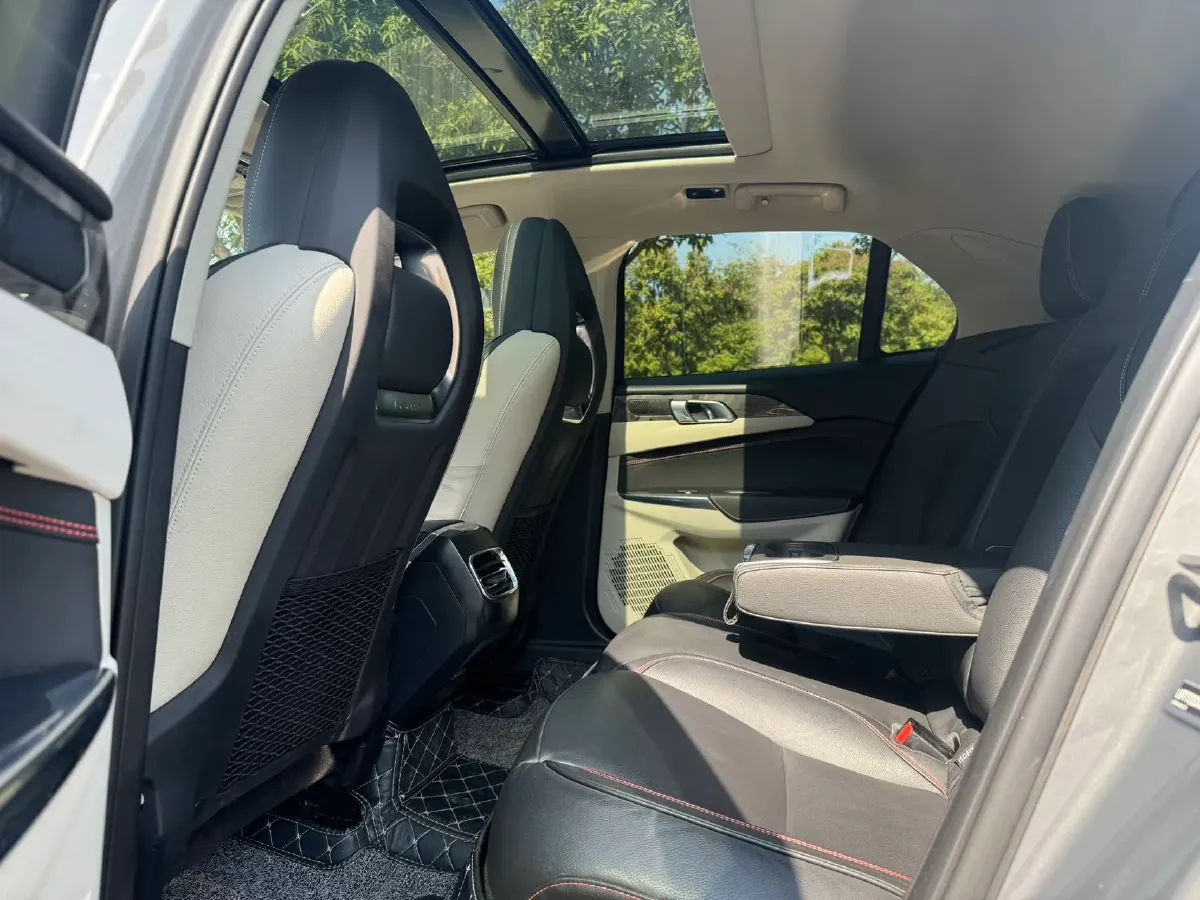 2018 Toyota C-HR 2.0L 171HP L4 CVT,autocango,china used car exporter,china ev exporter,chinese used car exporter,chinese used ev exporter