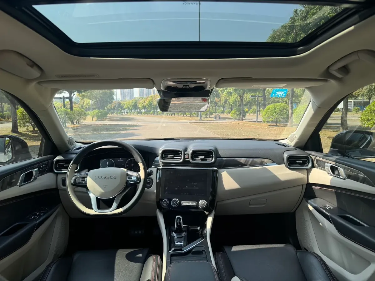 2018 Toyota C-HR 2.0L 171HP L4 CVT,autocango,china used car exporter,china ev exporter,chinese used car exporter,chinese used ev exporter