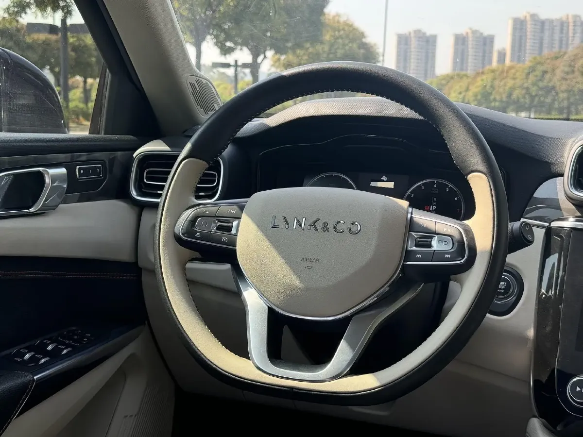 2018 Toyota C-HR 2.0L 171HP L4 CVT,autocango,china used car exporter,china ev exporter,chinese used car exporter,chinese used ev exporter