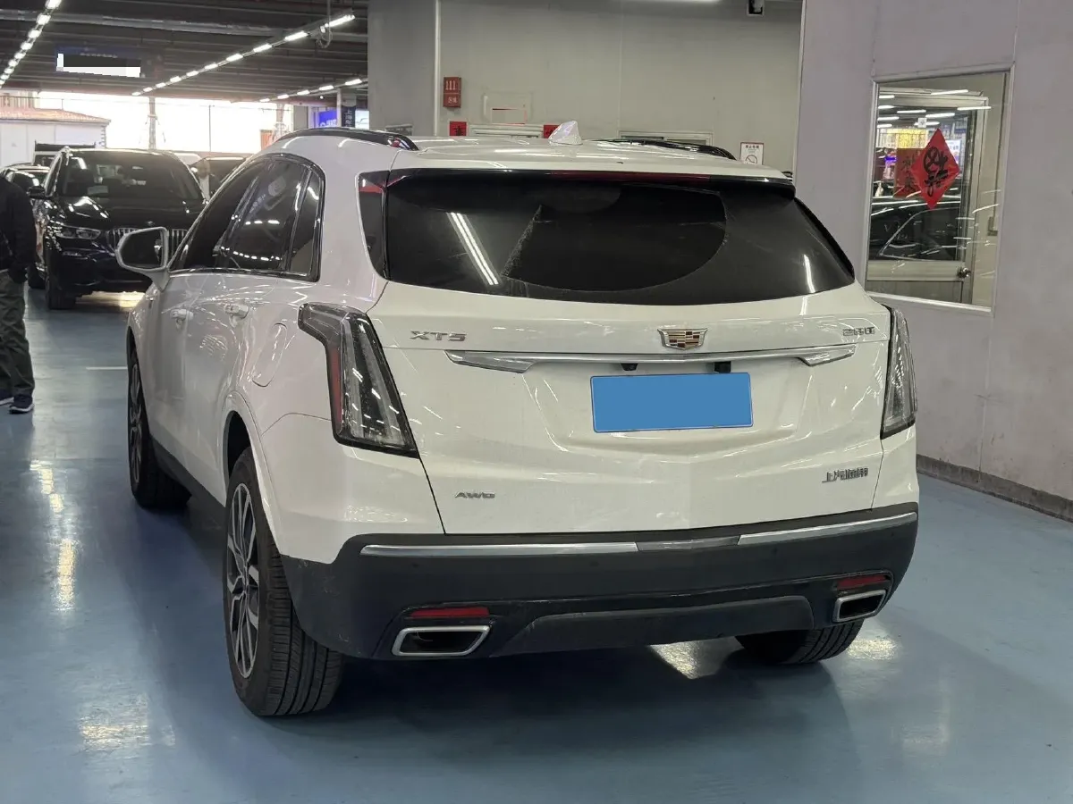 2022 Cadillac XT5 2.0T 237HP L4 9AT,autocango,china used car exporter,china ev exporter,chinese used car exporter,chinese used ev exporter