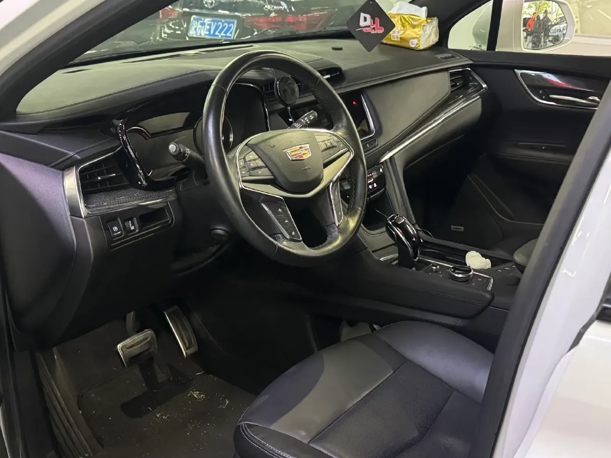 2022 Cadillac XT5 2.0T 237HP L4 9AT,autocango,china used car exporter,china ev exporter,chinese used car exporter,chinese used ev exporter